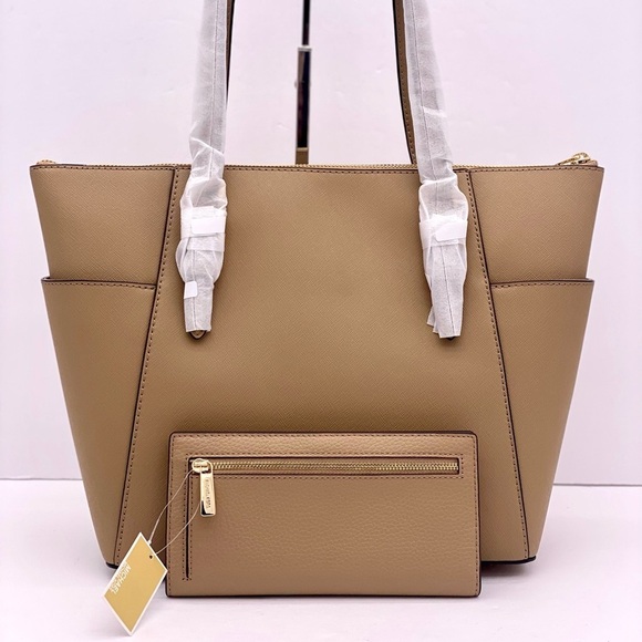 MICHAEL KORS CHARLOTTE LARGE TOP ZIP TOTE AND Wallet Set - Picture 3 of 10